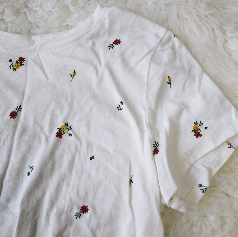 Women's Tshirt - Picture 4 of 6